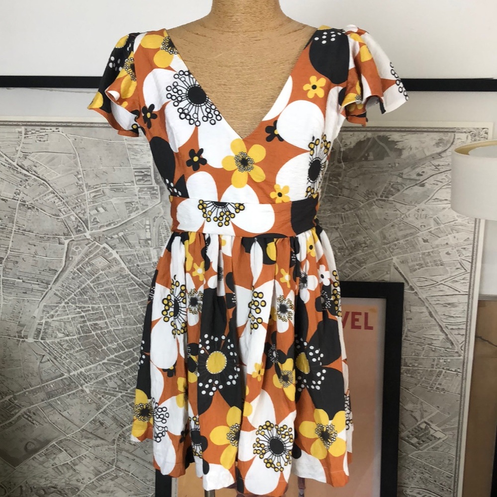 DODO  BAR OR Girls Size 12 Floral V-Neck Dress in Orange and Black